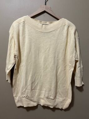 Chico's Size 3 Light Butter Yellow Quarter Sleeve Knit Top Ribbed Hem Spring